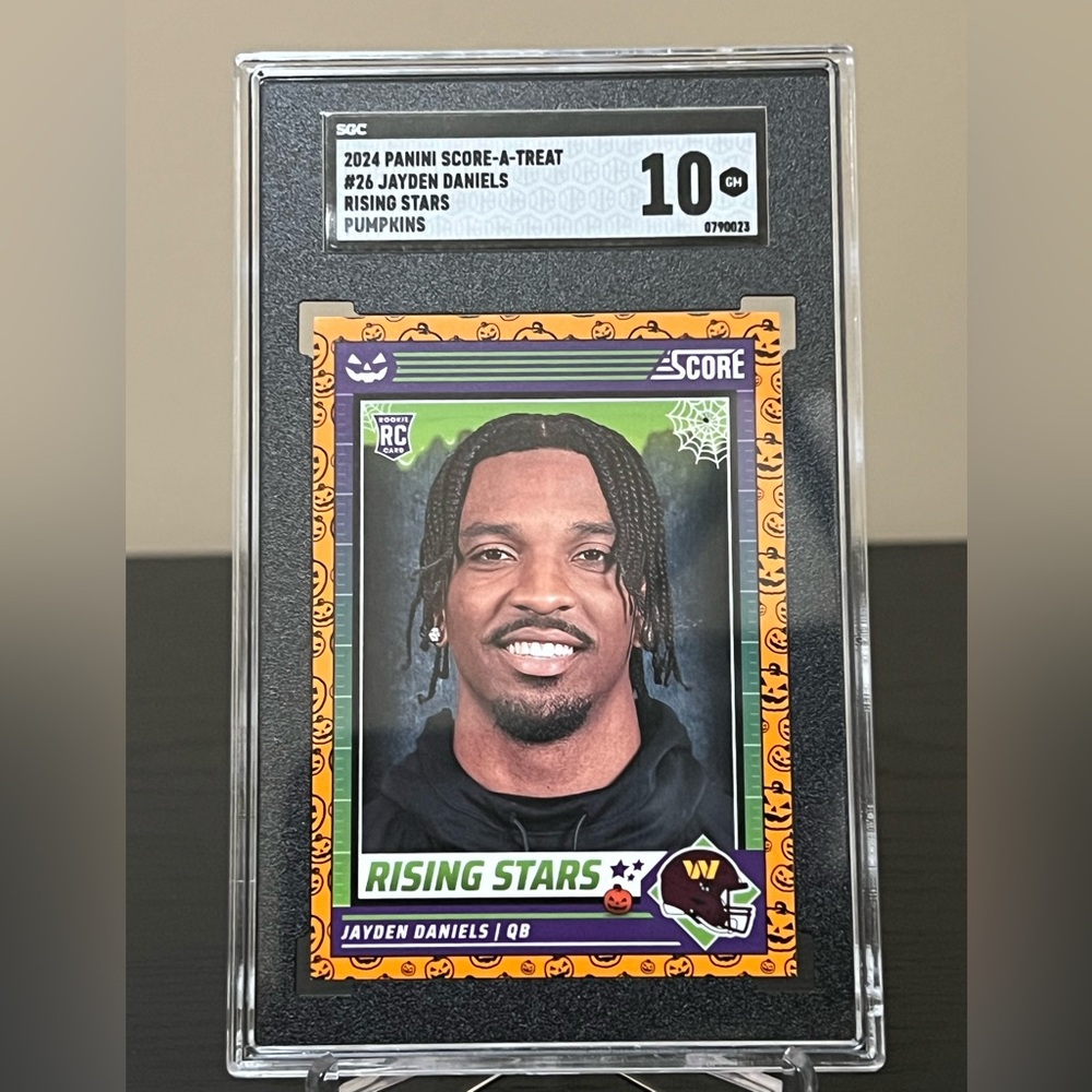 2024 Score A Treat Rising Stars Pumpkins Jayden Daniels SGC 10 Rookie RC 💥🔥🏈🎃